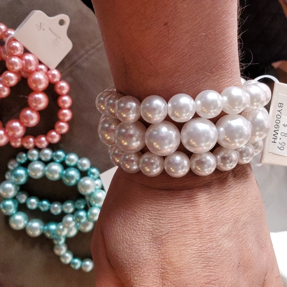 Bracelets - Picture 2 of 3